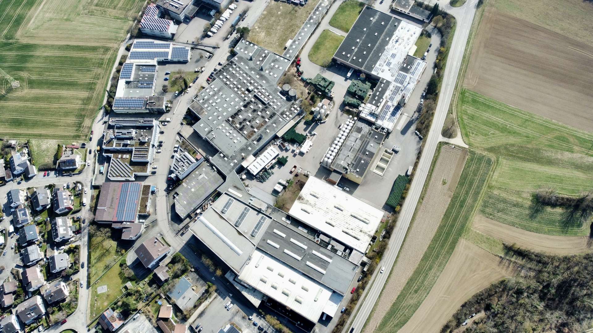 Zwei vielseitig nutzbare Lager- & Produktionsflächen in Markgröningen